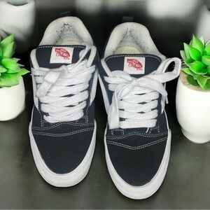 Vans Men's Black Canvas Sneakers